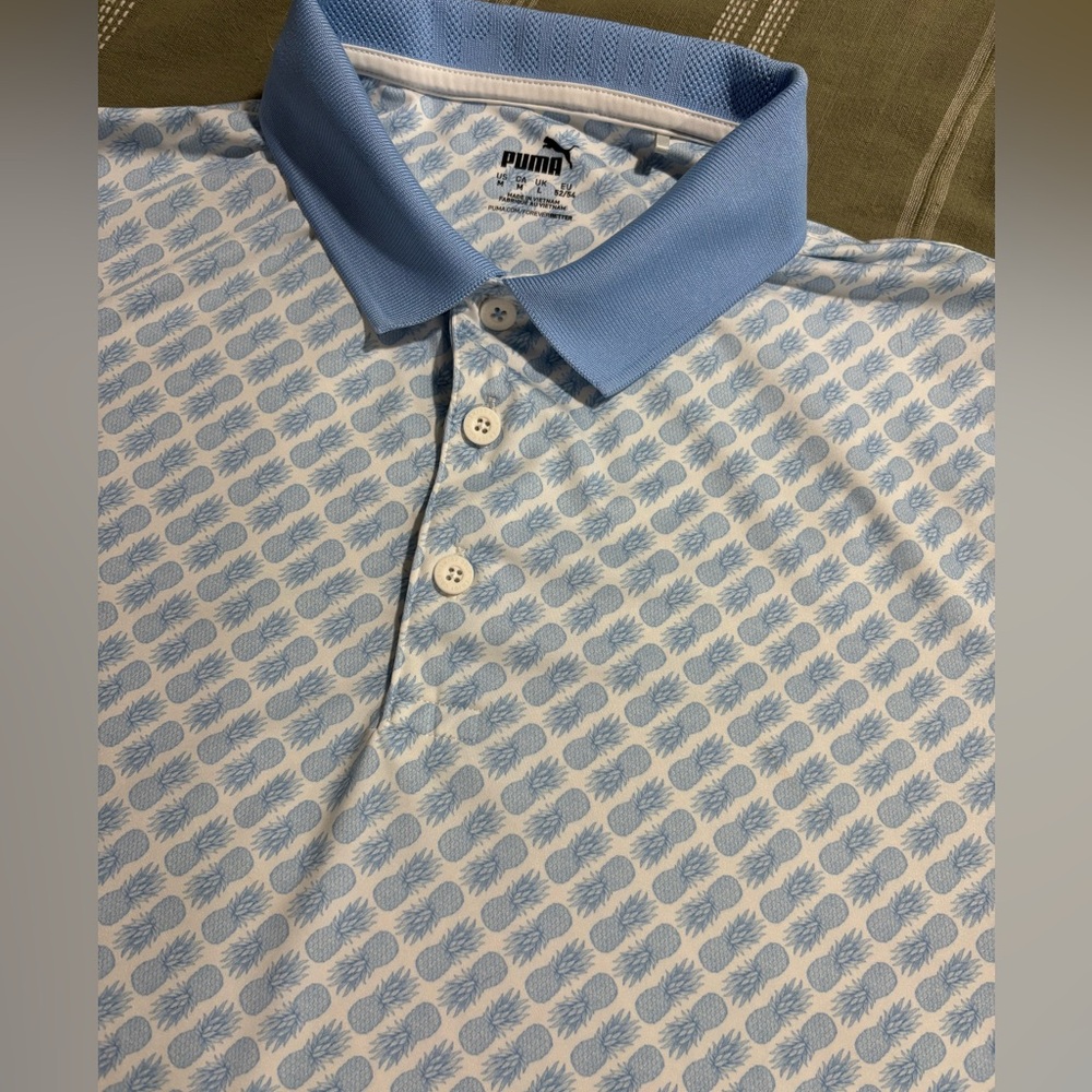 Puma Golf Polo Shirt Mens Size Medium White with Blue Pineapple Print